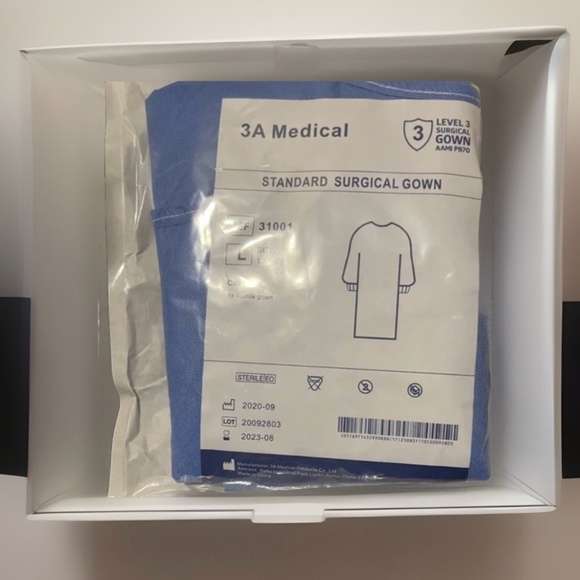 Standard medical gown - Picture 1 of 1